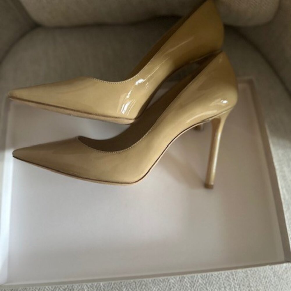 Jimmy CHOO heels, NEW in BOX, size 37.5